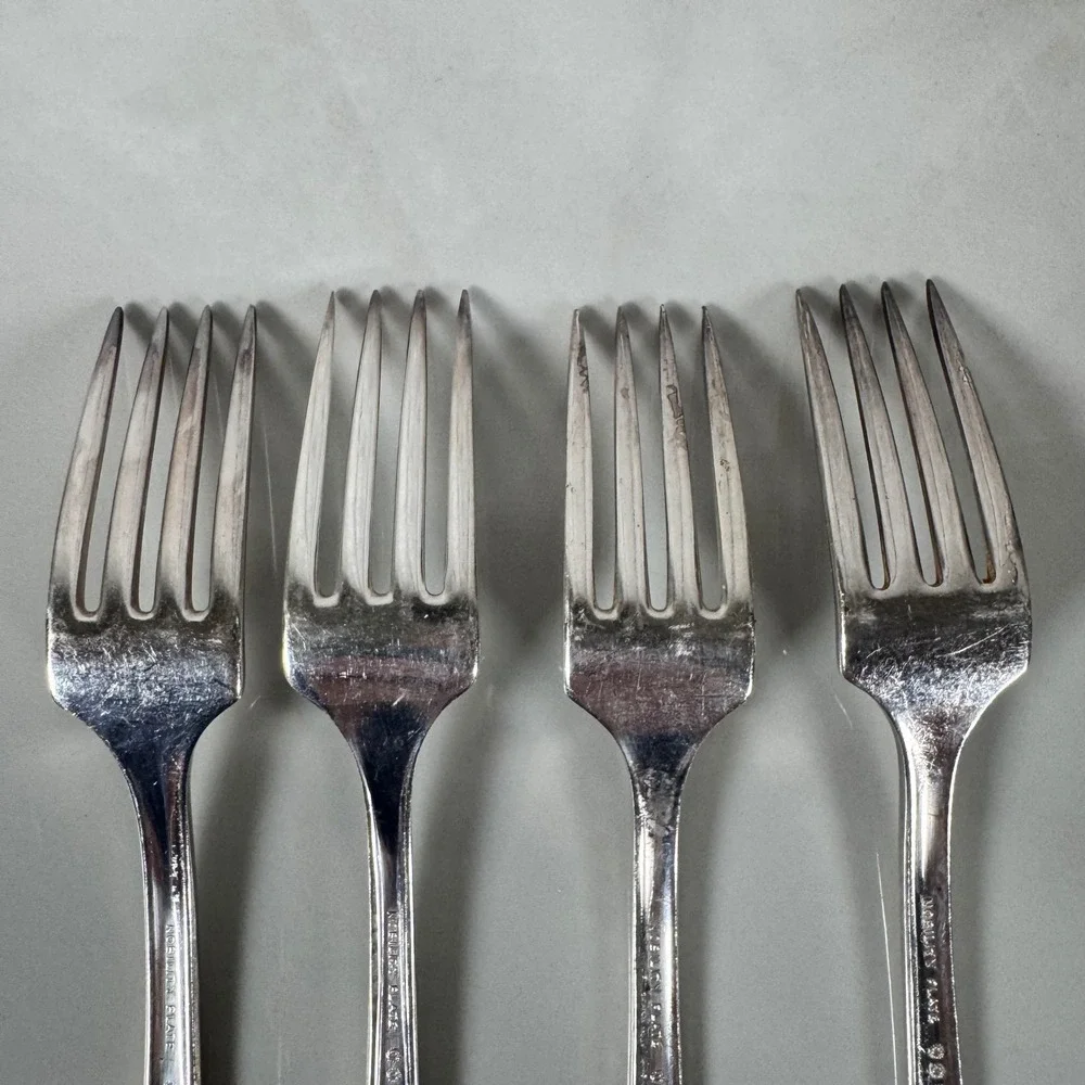 Set of 4 Oneida Nobility Plate Silver‎ Plated Dinner Forks Caprice Floral Lot 1